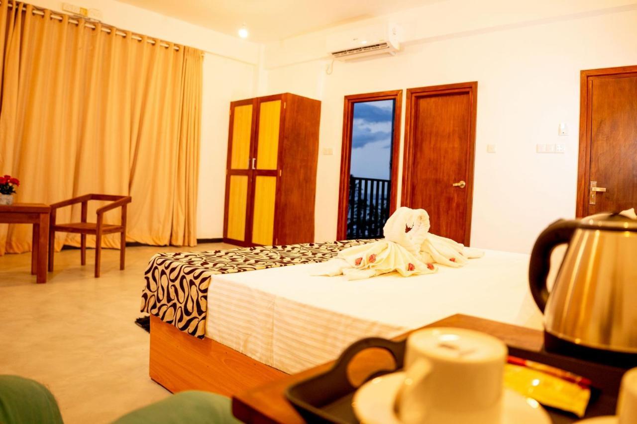Tevins Place - Hotel Unawatuna